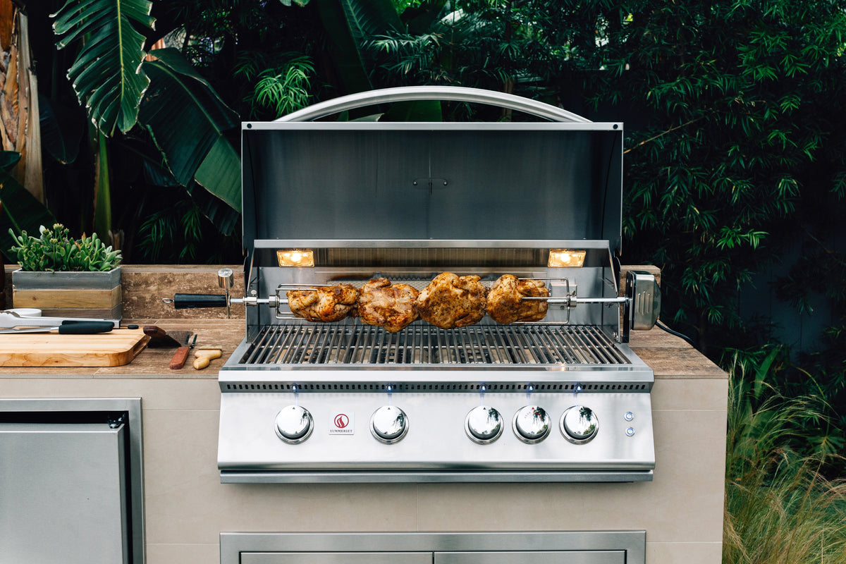 Summerset Sizzler Pro 32-inch 4-Burner Built-In Gas Grill w/ Rear Infrared Burner