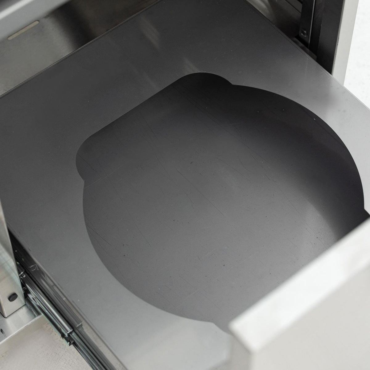 Blaze LTE PRO 40-Inch Freestanding Gas Griddle with Digital Temperature Screen & Lift-Assist Lid
