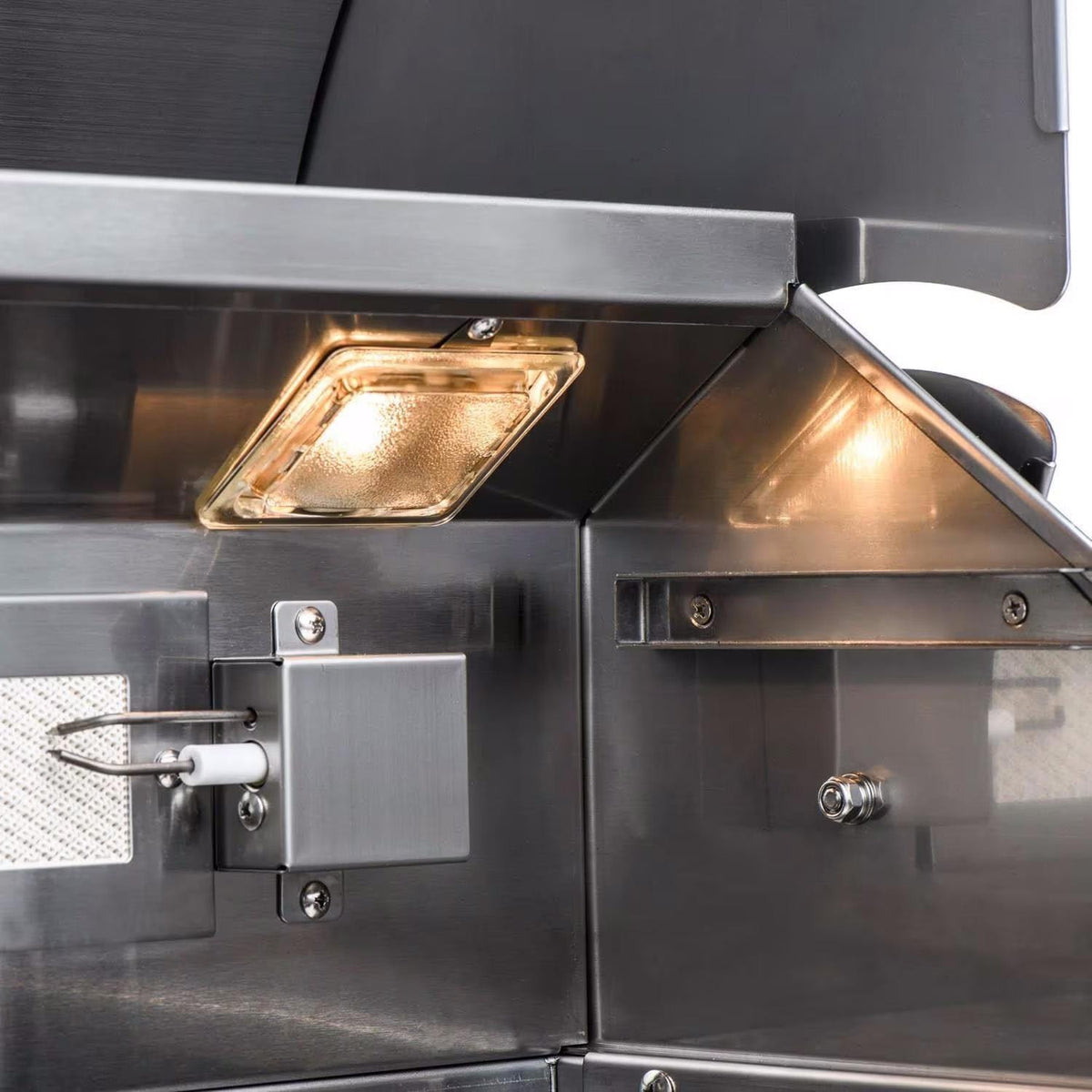 Blaze LTE+ 40-Inch 5-Burner Built-In Gas Grill with Lift-Assist Hood & Rear Infrared Burner