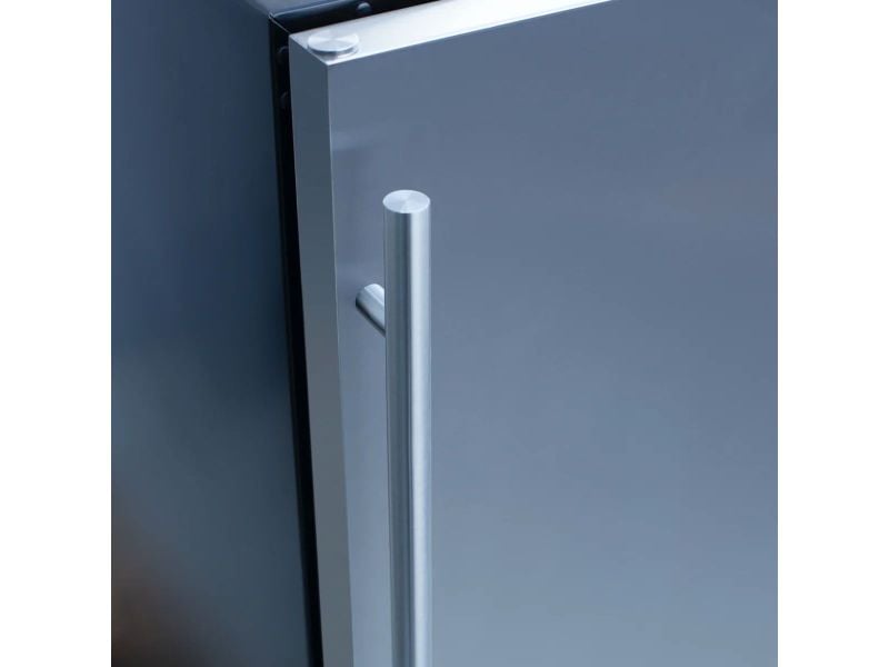 Summerset 15-inch Outdoor Rated Fridge with Stainless Door